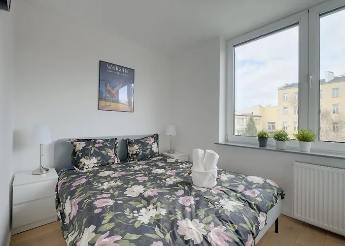 Luxurious 3br Center *